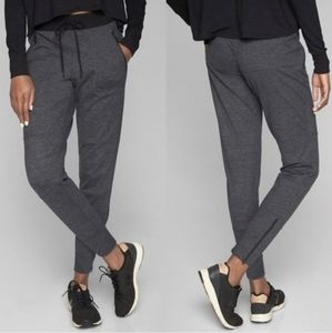 Athleta Flux Street Jogger Charcoal Grey Heather Ankle Zip Pockets 870874 medium